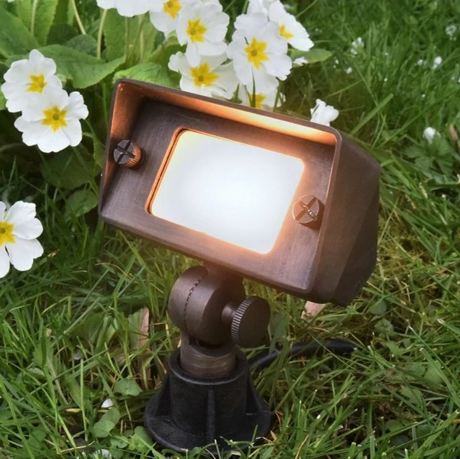 The Best Garden Lighting Techniques for Security and Visibility